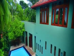 Tropical Retreat