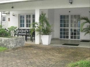 'The Tripper's Private Villa