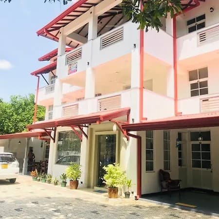 Raj Mahal Inn