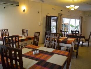 Mount Waves Hotel