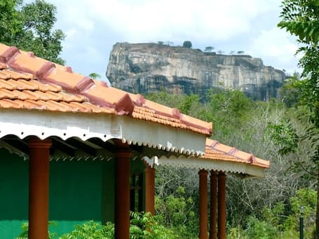 Ranmal Tourist Inn