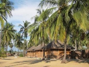 Funky Far Nest Eco Tropical Resort