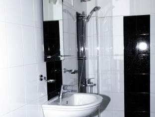Virajs Garden Guesthouse