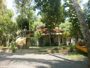 Villa Ali
