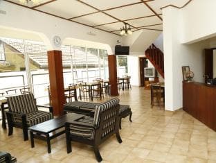 Lake Mount Hotel