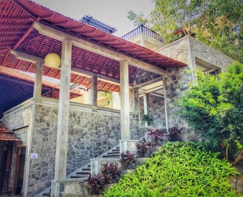 Serendip Stone Hotel and Bungalow