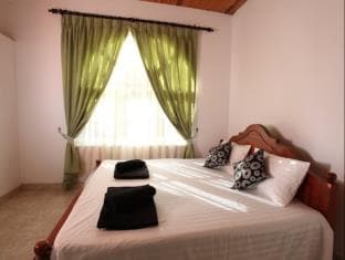 Bayleaves Holiday Bungalow
