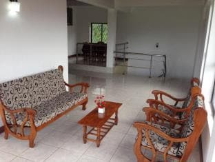 Lark Nest Hotel