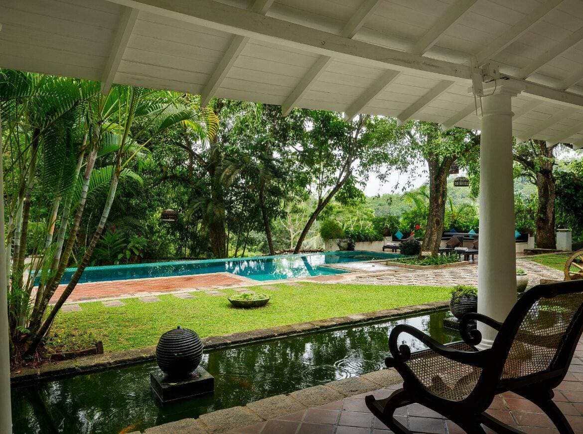 Villa W