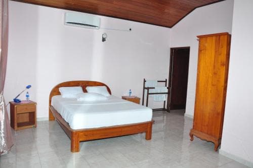 Sugandi Inn
