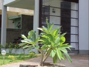 Sea Breeze Deluxe Inn