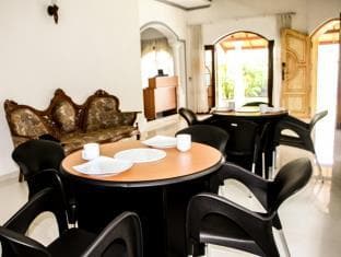 Flip-Flop Hostel