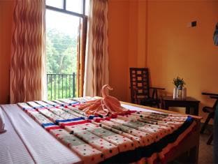 Chamelia Inn Ella