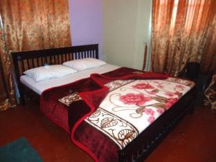 Snow Hills Hotel