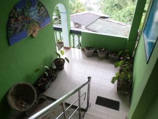 Rathna Gems Halt