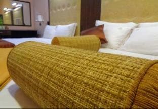 The Queensburry City Hotel
