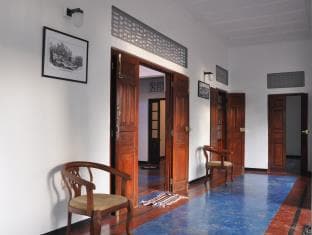 Galle Star Holet