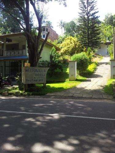 Weeravilla Hotel & Restaurant