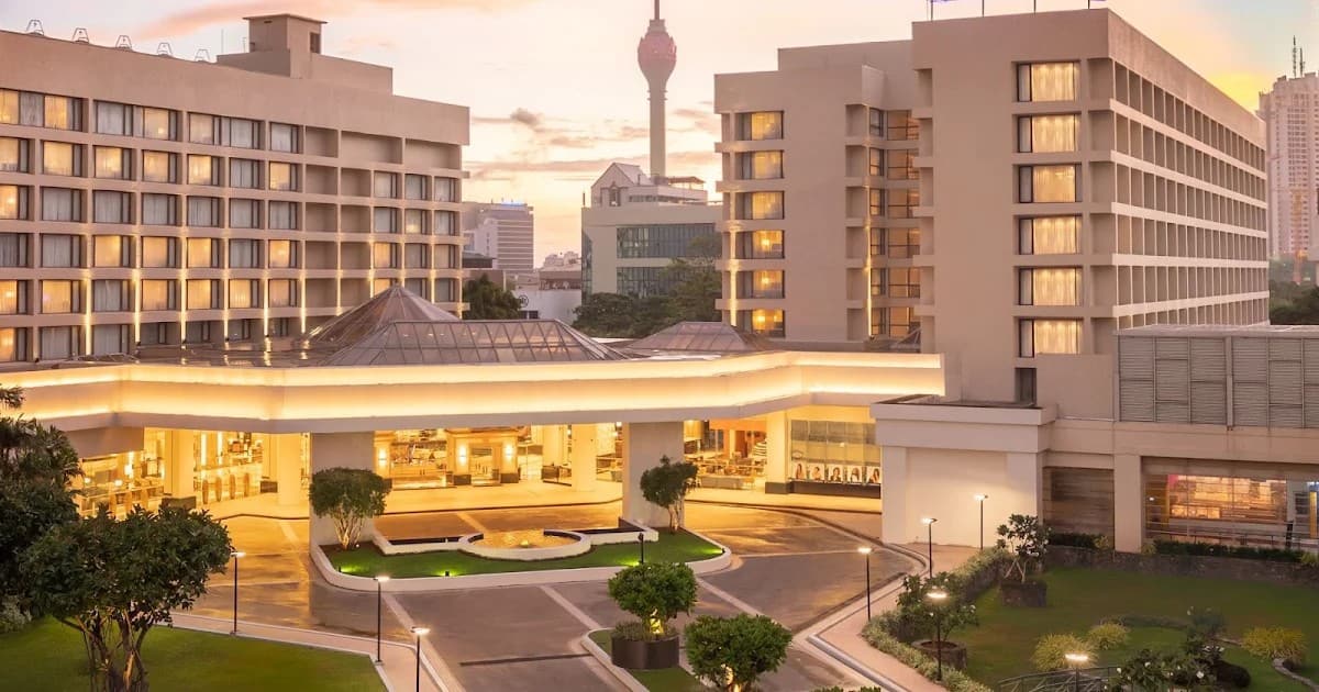 Grand Arena Hotel