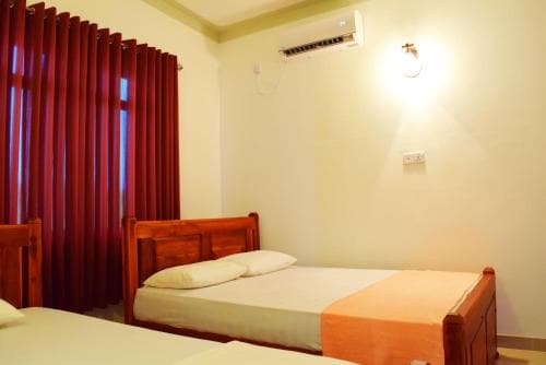 Saffron Guest Inn