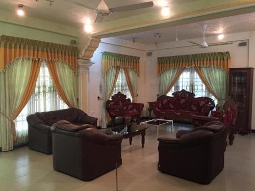 Mahinda Riverface Hotel