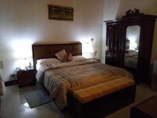Nelinsa Residence