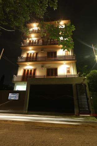 Iddamal Apartment