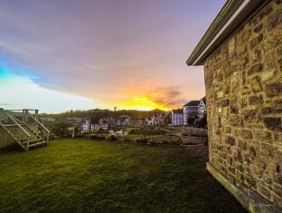 Cotswold Stone Cottage