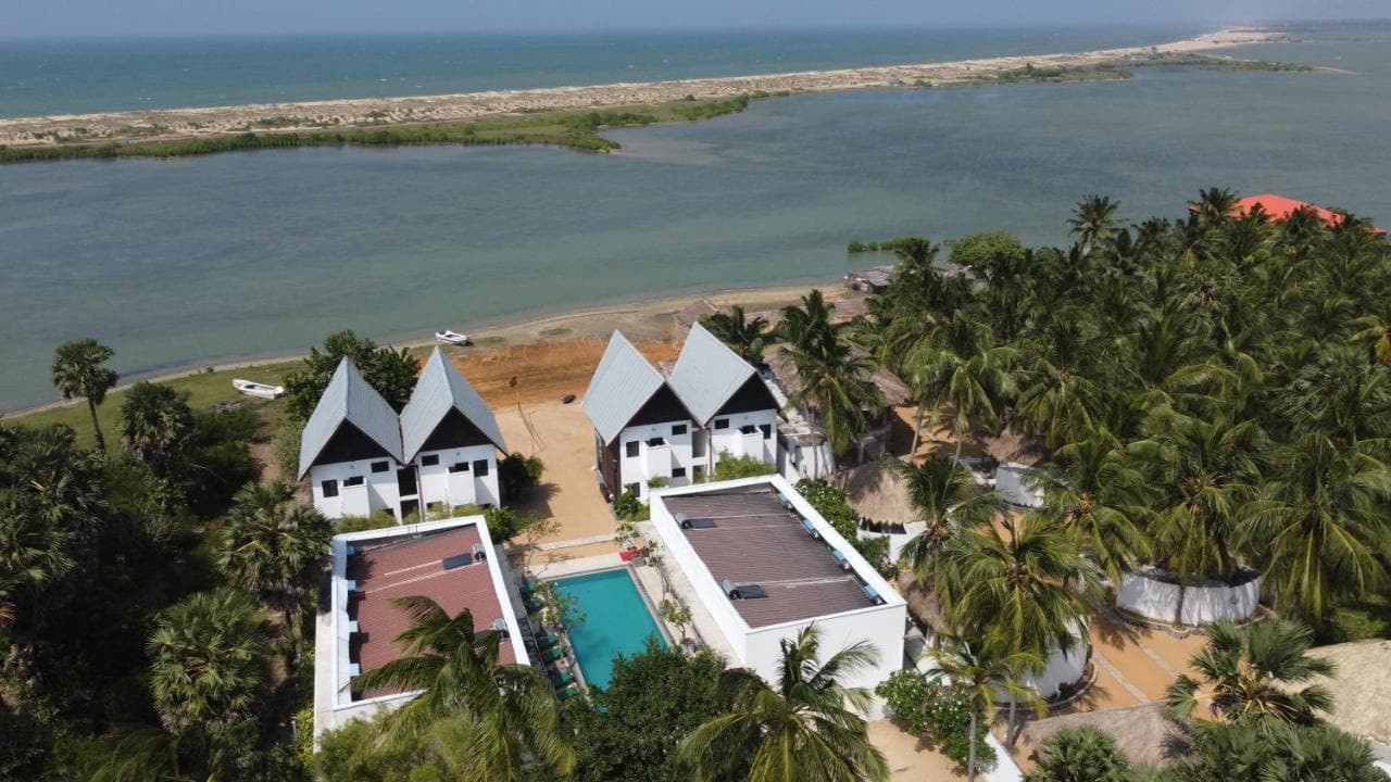 De Silva Palm Resort