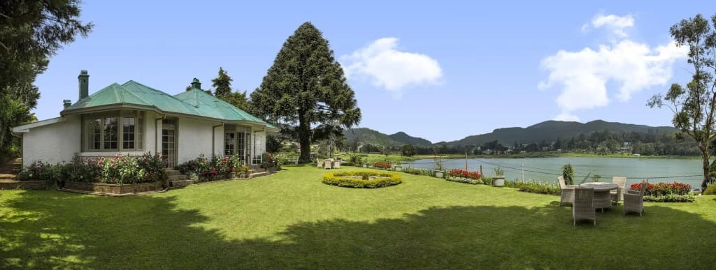 Bloom Field Lake View Bungalow