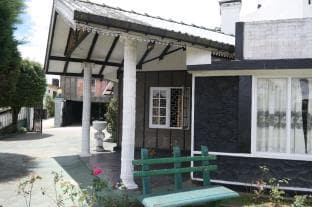 Vilmic Lake Inn Bungalow