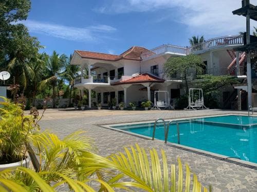 Breeze Villa
