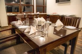 SEVEN ELEVEN HOTEL & RESTAURANT