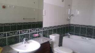 Hedges Court 3 BR City Center