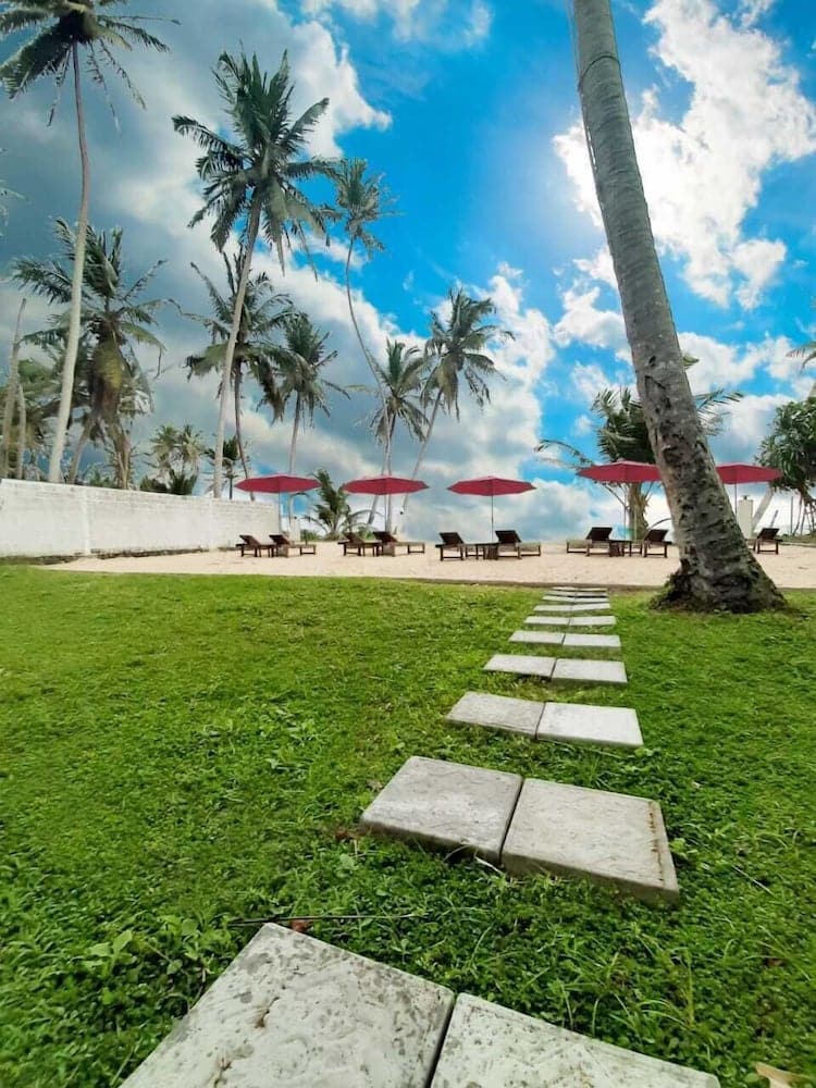 Akurala Beach Park Guesthouse