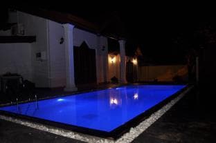 51 Bungalow