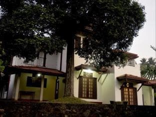 Villa 4D Hikkaduwa