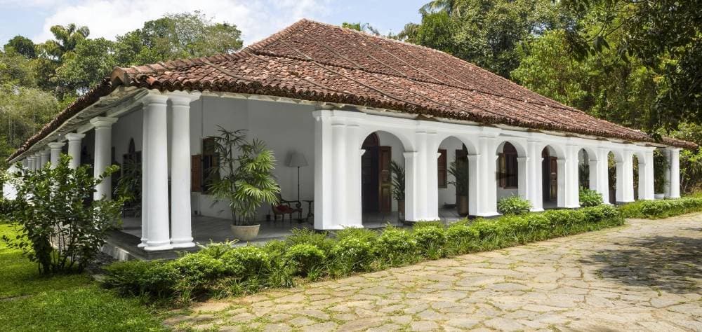 Sheraton cottage