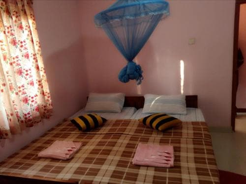 Lizzie Villa Guest House