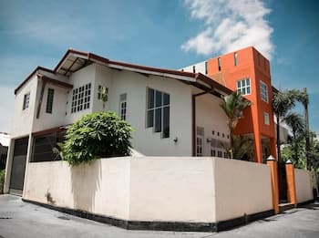 Yoho Eos Hostels