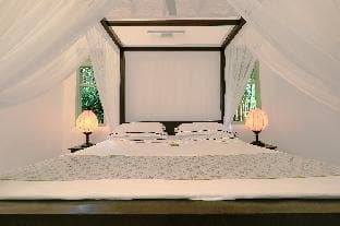 Grand Suite in Villas Gabrielle, sleeping 4