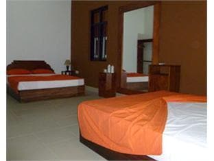 Triangle Hotel