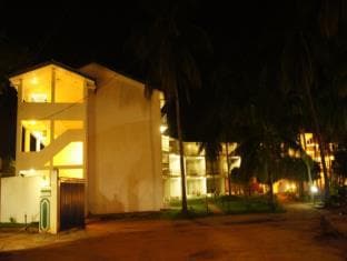 Sea Lotus Park Hotel