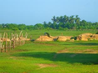 Kirinda Beach Resort