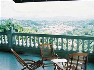 Alcam Holiday Home