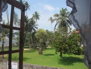 Paradise Bay Hotel
