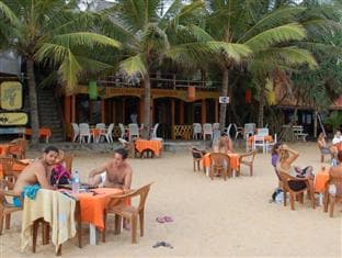International Beach Hotel & Restaurant
