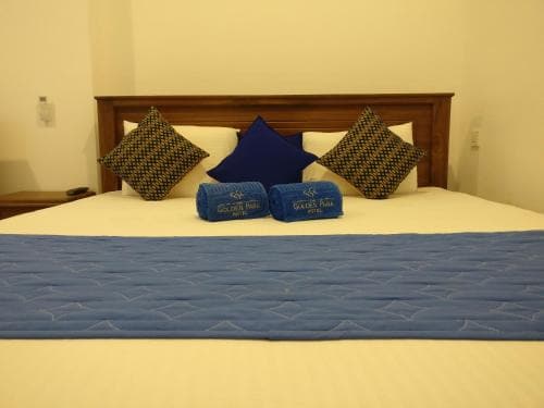 Golden Park Hotel