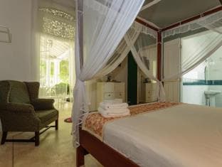 Royce Boutique Hotel