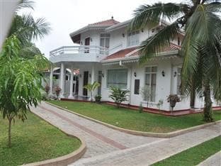 Nest Holiday Resort